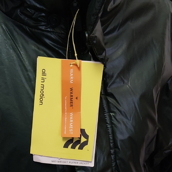 All in Motion Green Puffer Jacket with White Collar - Picture 2 of 5